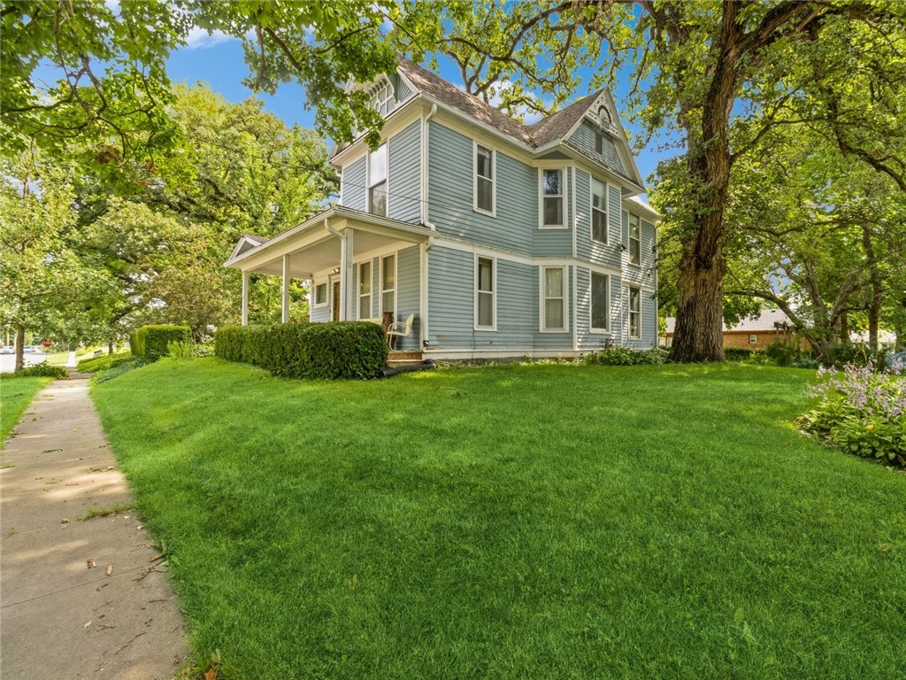 20 S Oak Park Avenue, Colfax, Iowa image 9