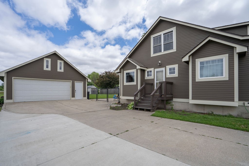102 Davenport Street, Mingo, Iowa image 3