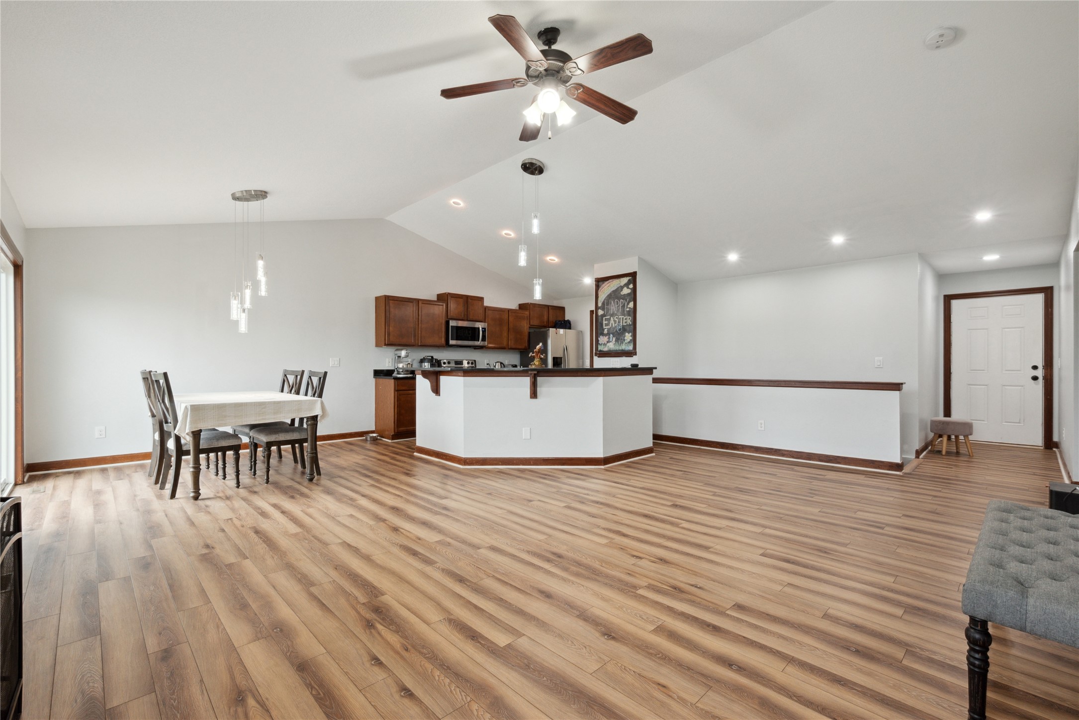 725 SE Pleasant View Drive, Waukee, Iowa image 4