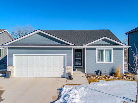 Homes For Sale - 2103 26th Avenue<br/> Altoona, IA 50009