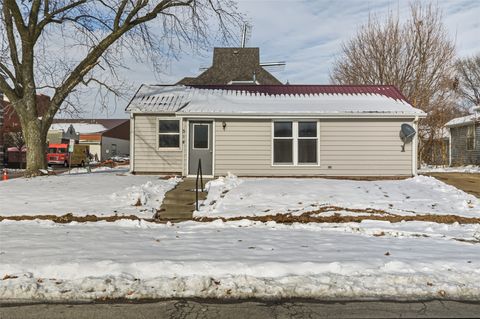 514 Liberty Street Pella IA 50219