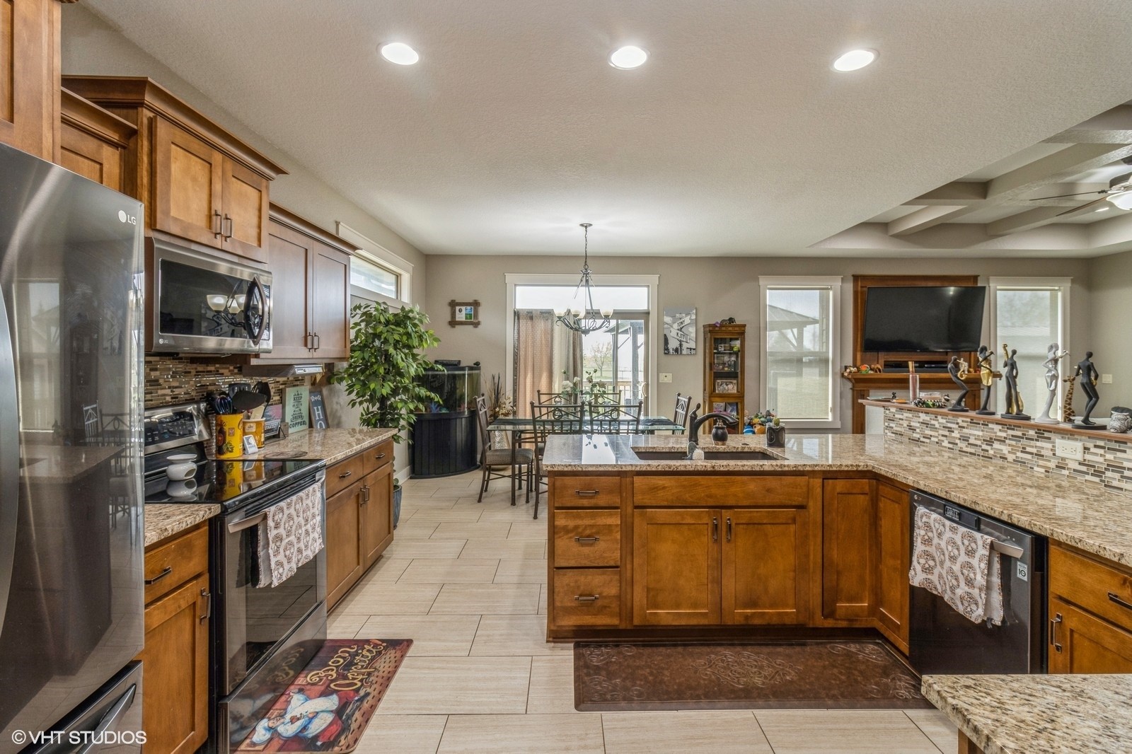 104 35th Street, Altoona, Iowa image 9
