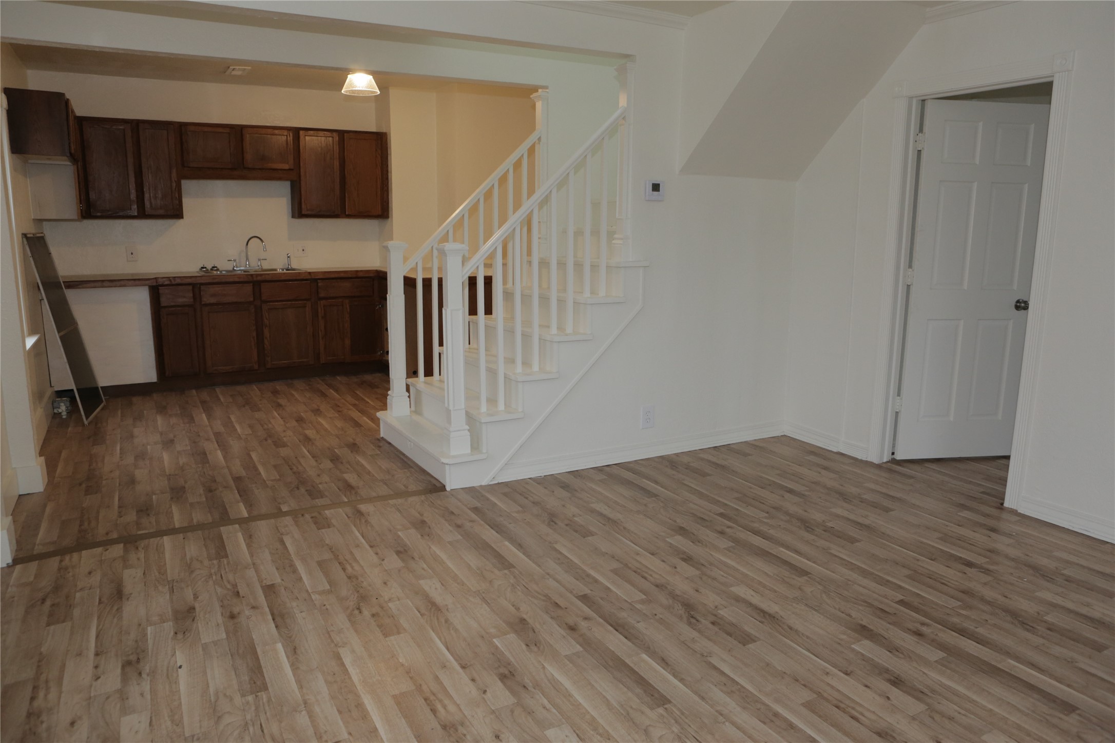 425 NE Broadway Avenue