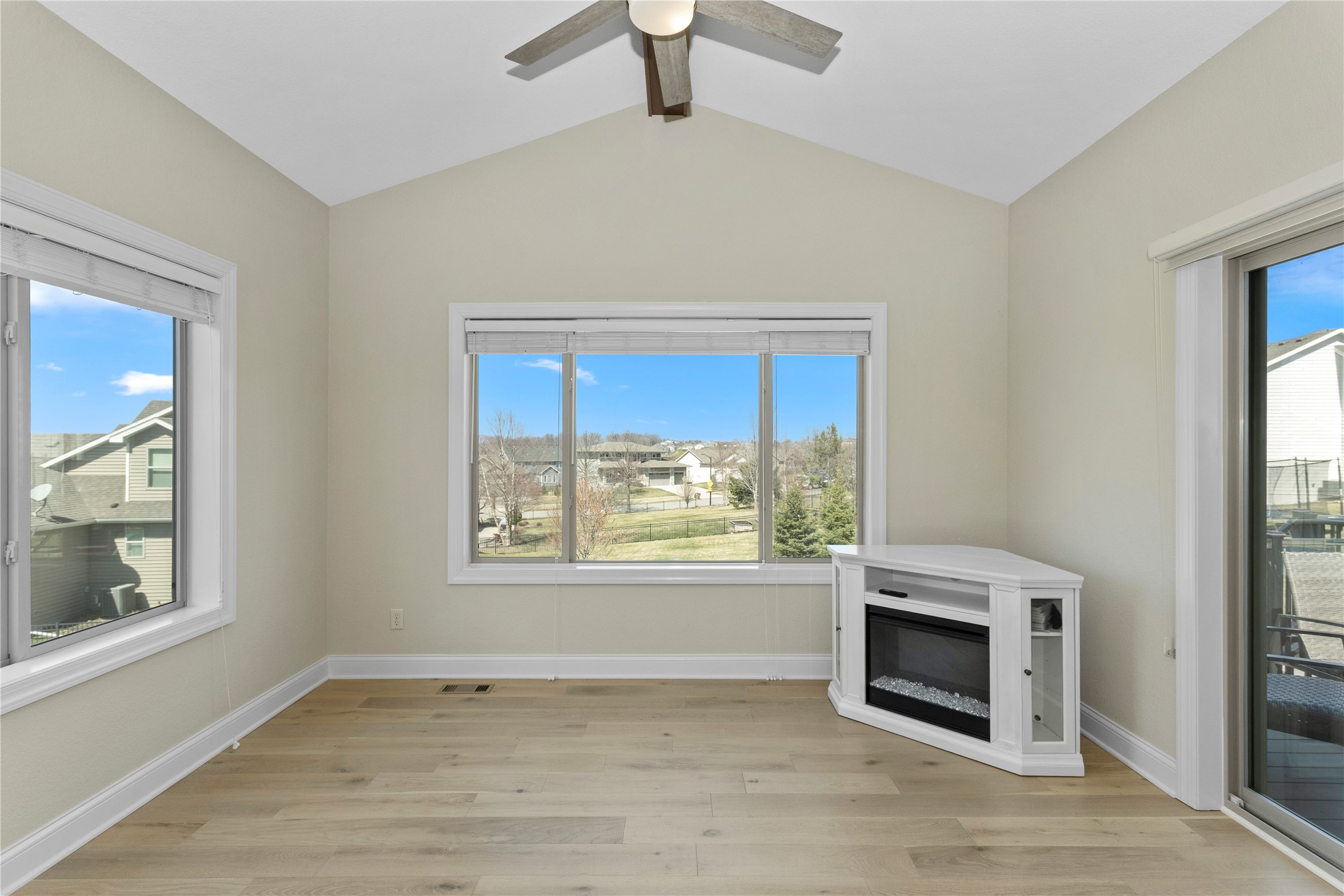 9285 Sugar Creek Circle, West Des Moines, Iowa image 8