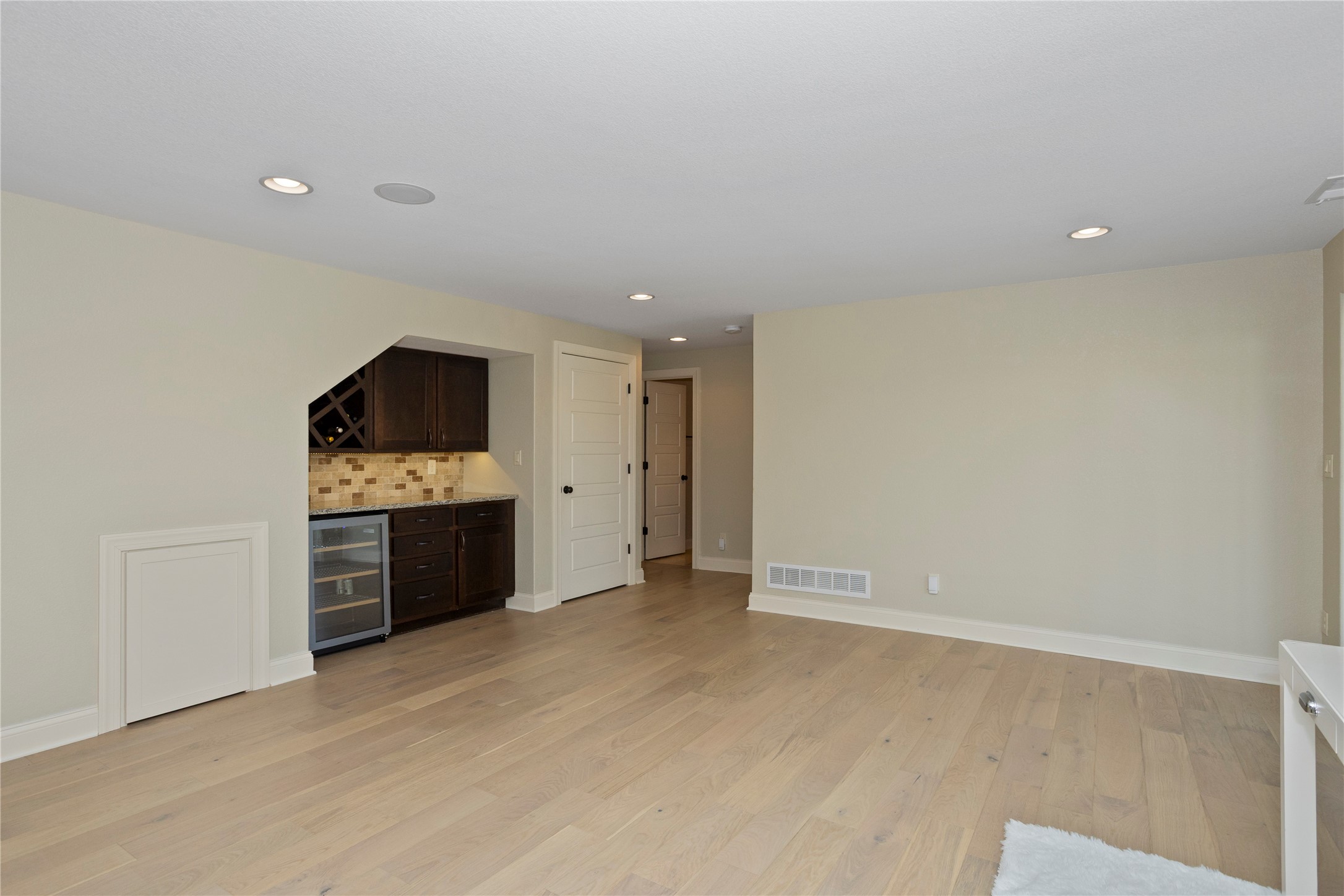 9285 Sugar Creek Circle, West Des Moines, Iowa image 19