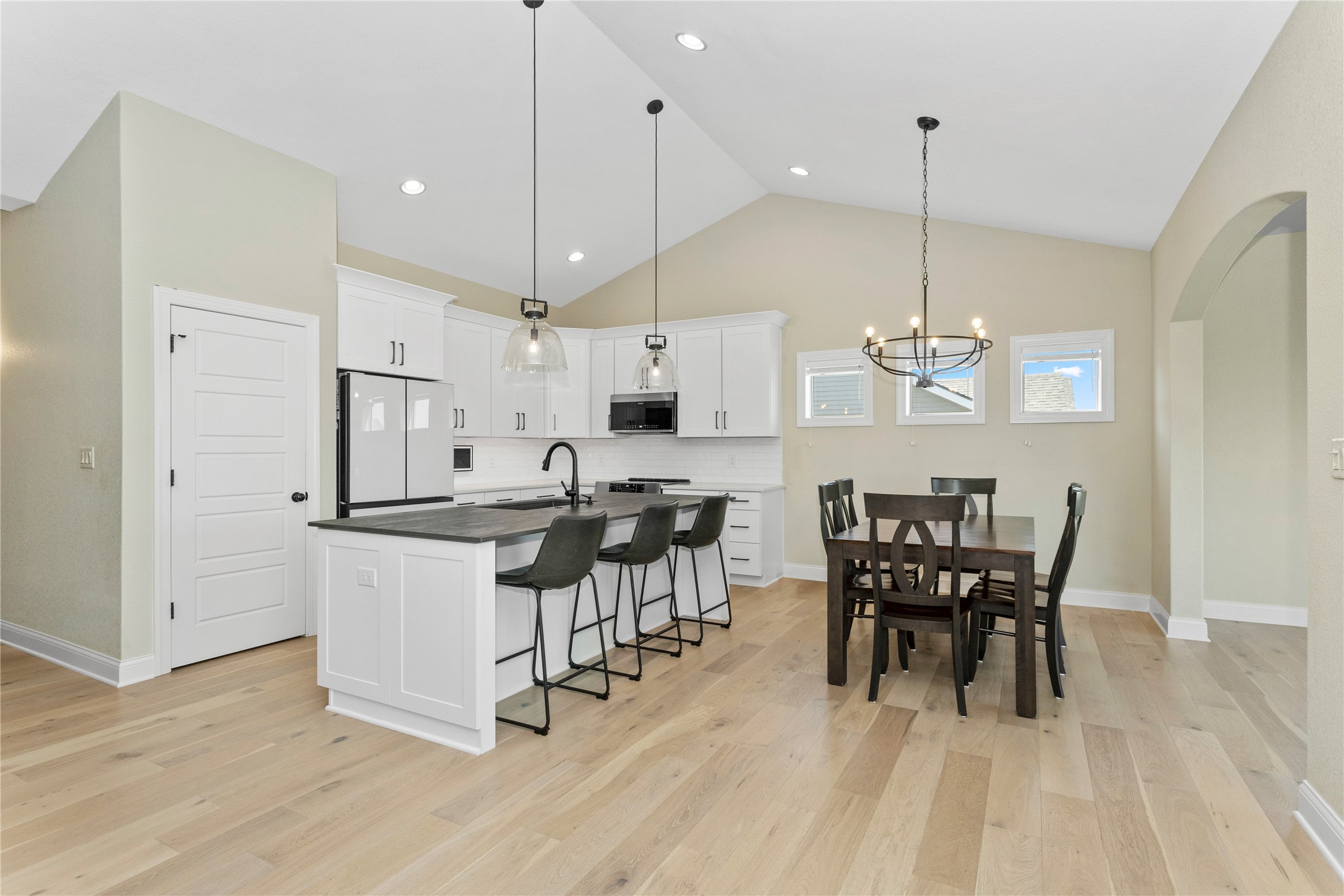 9285 Sugar Creek Circle, West Des Moines, Iowa image 5