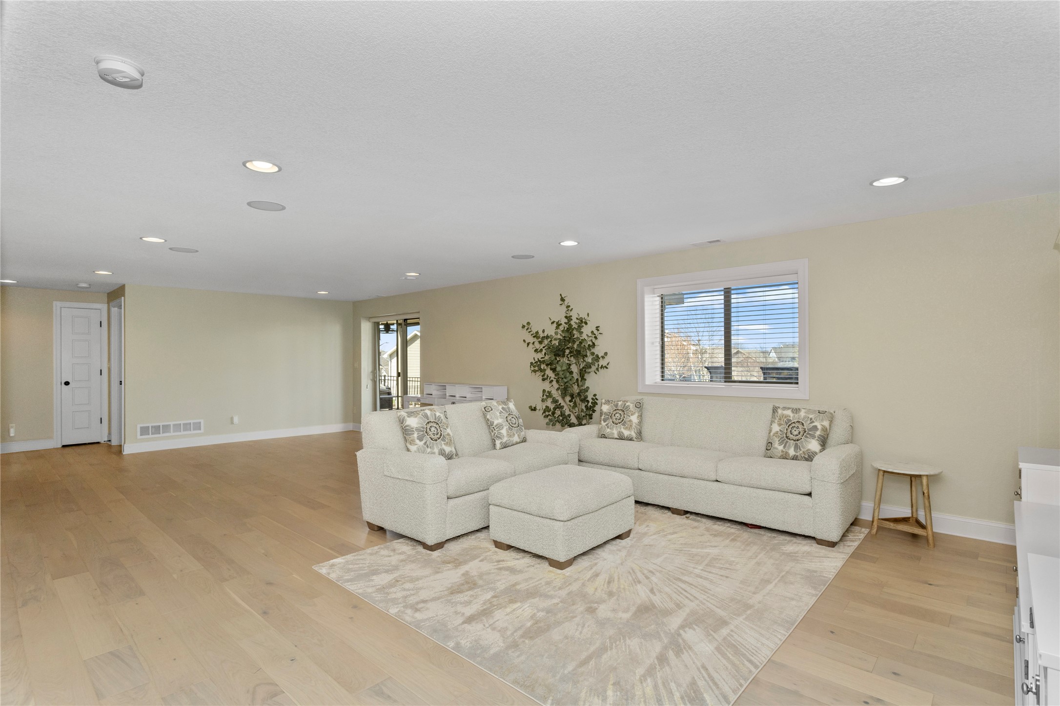9285 Sugar Creek Circle, West Des Moines, Iowa image 17
