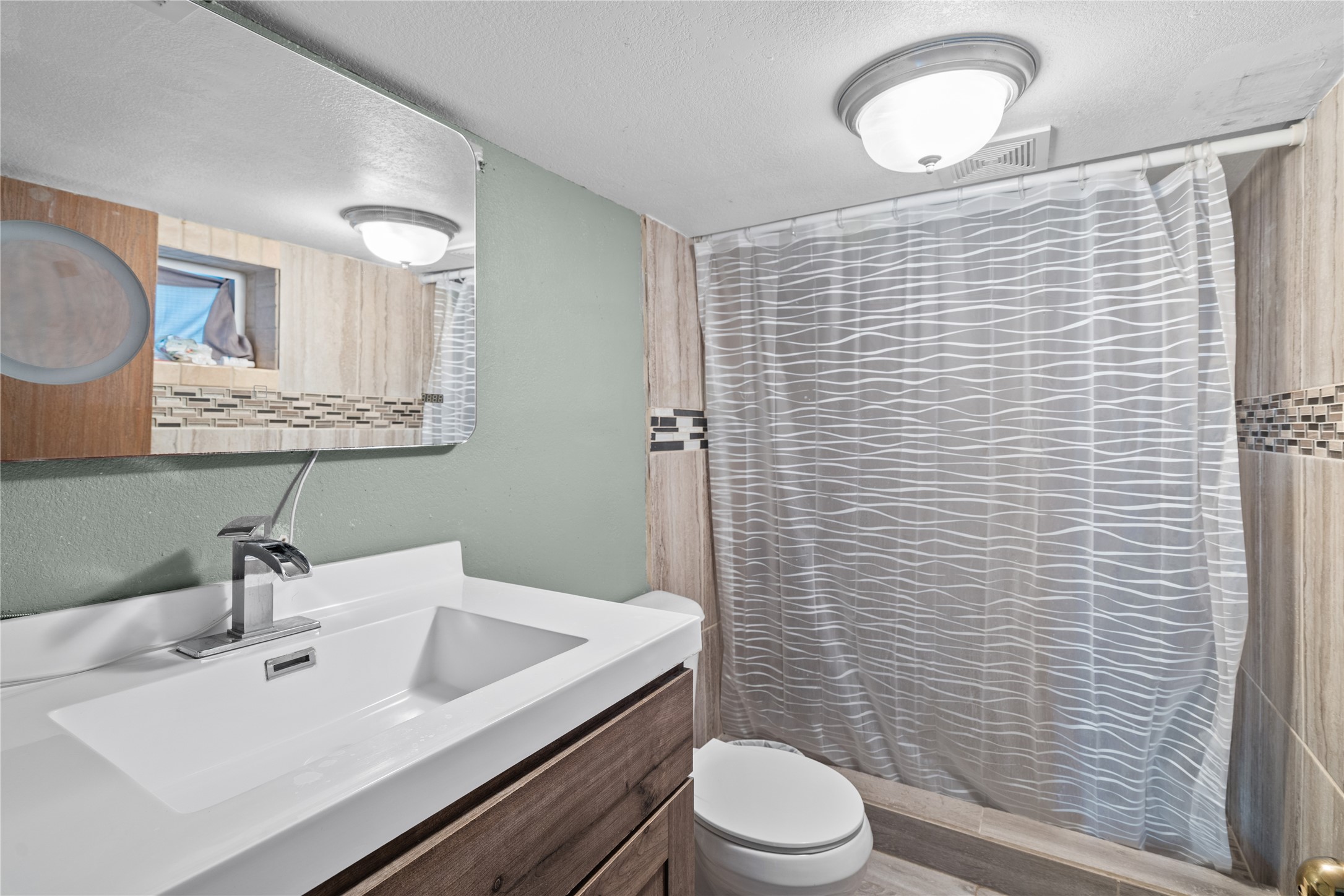 3844 Columbia Street, Des Moines, Iowa image 12