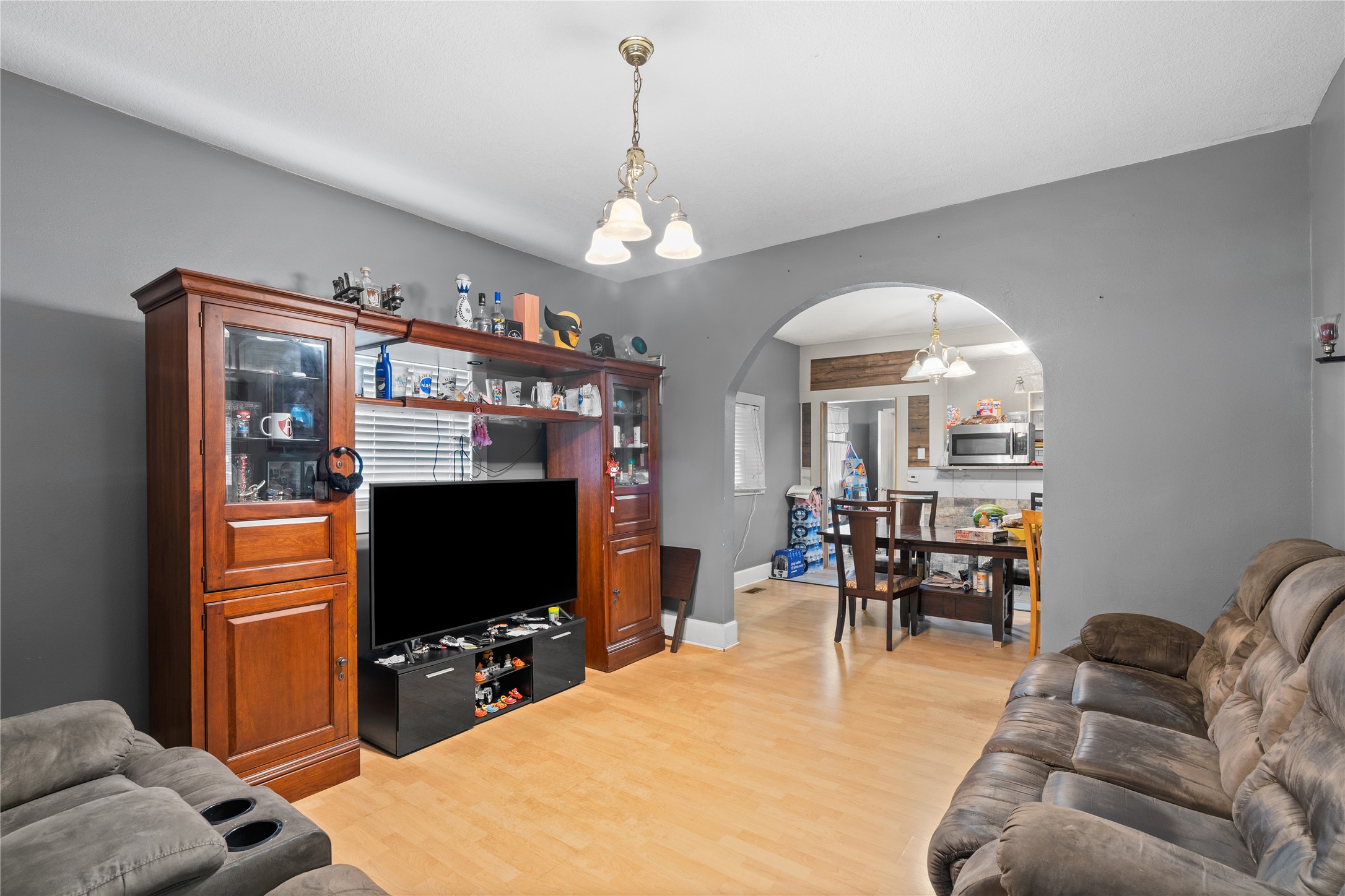 3844 Columbia Street, Des Moines, Iowa image 5