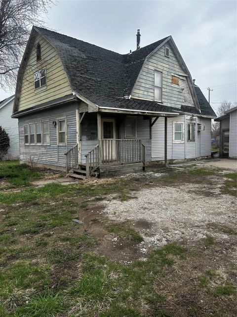 Homes For Sale - 711 Polk Street<br/> Dexter, IA 50070