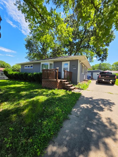 Homes For Sale - 4131 Ardmore Road<br/> Des Moines, IA 50310