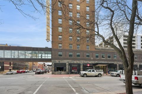 Condo For Sale - 400 Walnut Street #1005<br/> Polk County, Des Moines, IA 50309