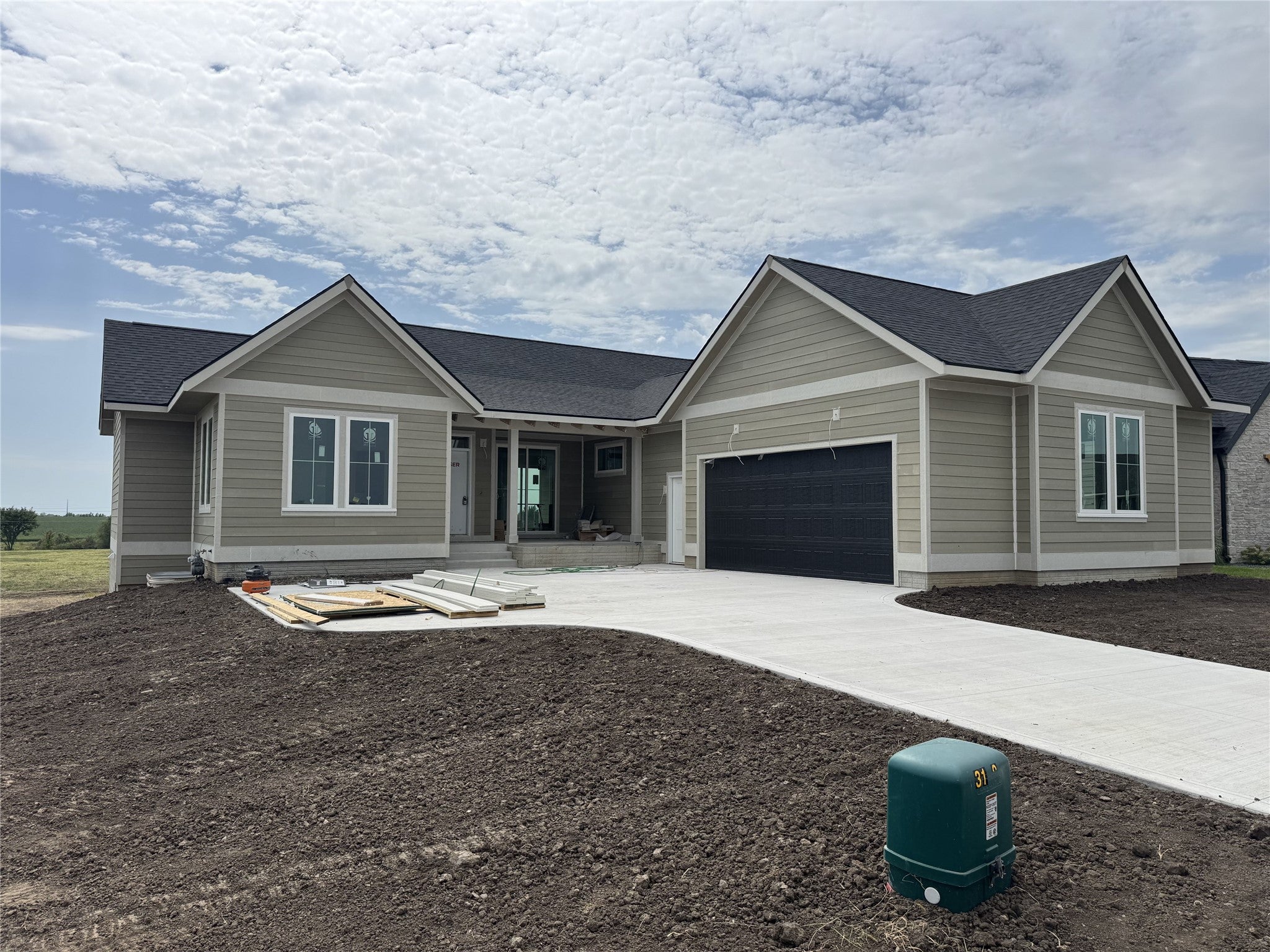 3150 N Brier Lake