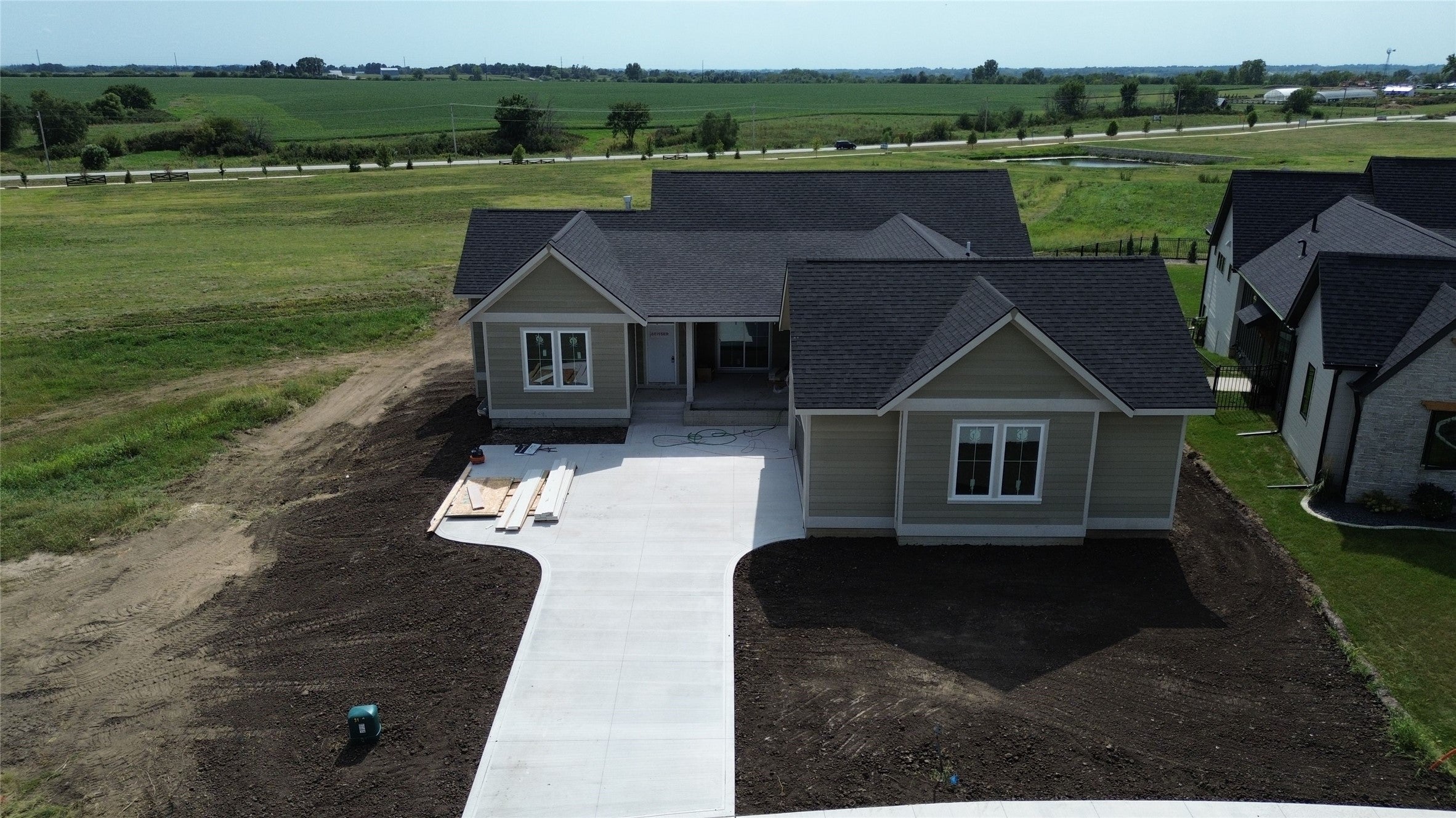 3150 N Brier Lake