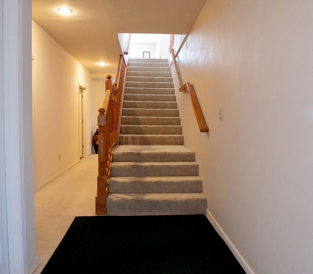 Ellston, Iowa, 50074, United States, 4 Bedrooms Bedrooms, ,4 BathroomsBathrooms,Residential,Active,2041609