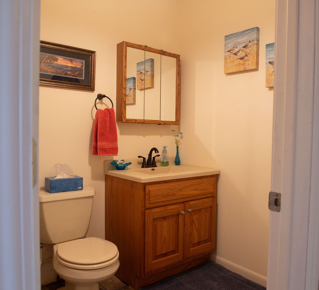 Ellston, Iowa, 50074, United States, 4 Bedrooms Bedrooms, ,4 BathroomsBathrooms,Residential,Active,2041609