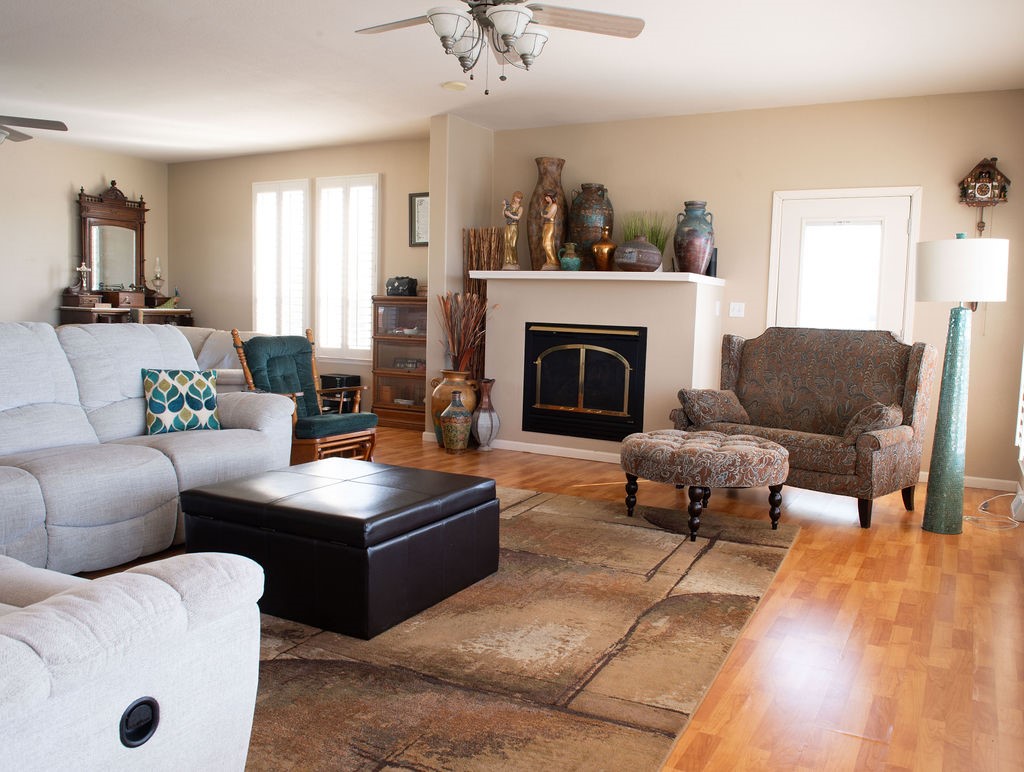 Ellston, Iowa, 50074, United States, 4 Bedrooms Bedrooms, ,4 BathroomsBathrooms,Residential,Active,2041609