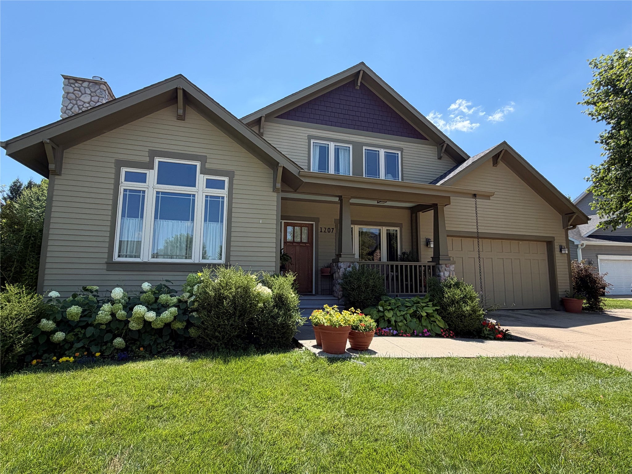 Photo 1 of 31 — 1207 Shadow Lane, Pella, IA 50219