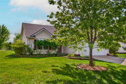 Homes For Sale - 335 SE Whitetail Lane<br/> Waukee, IA 50263