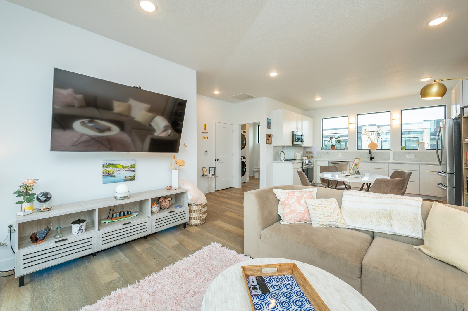 1327 Keosauqua Way, Des Moines, Iowa image 2