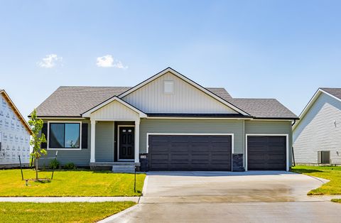Homes For Sale - 1120 Featherstone Avenue<br/> Polk County, Bondurant, IA 50035