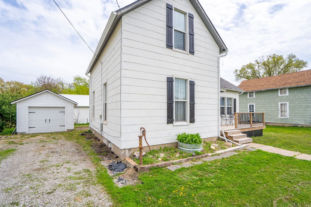 408 E 5th Street, Newton, Iowa image 3