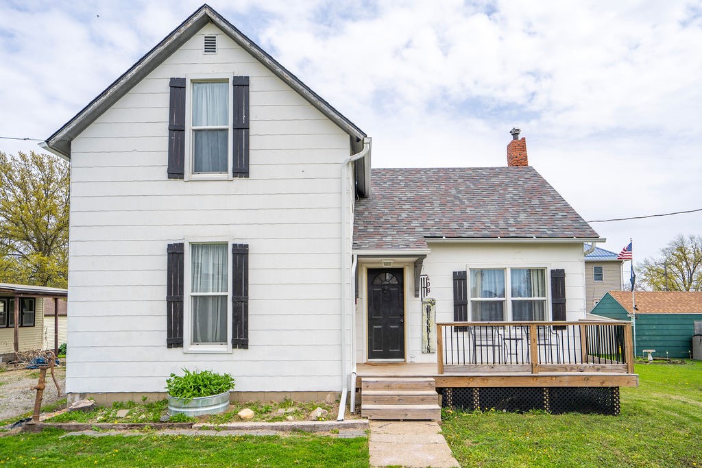 408 E 5th Street, Newton, Iowa image 1