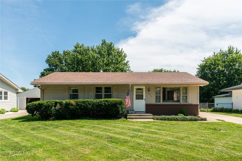 Homes For Sale - 206 S Kenwood Boulevard<br/> Indianola, IA 50125