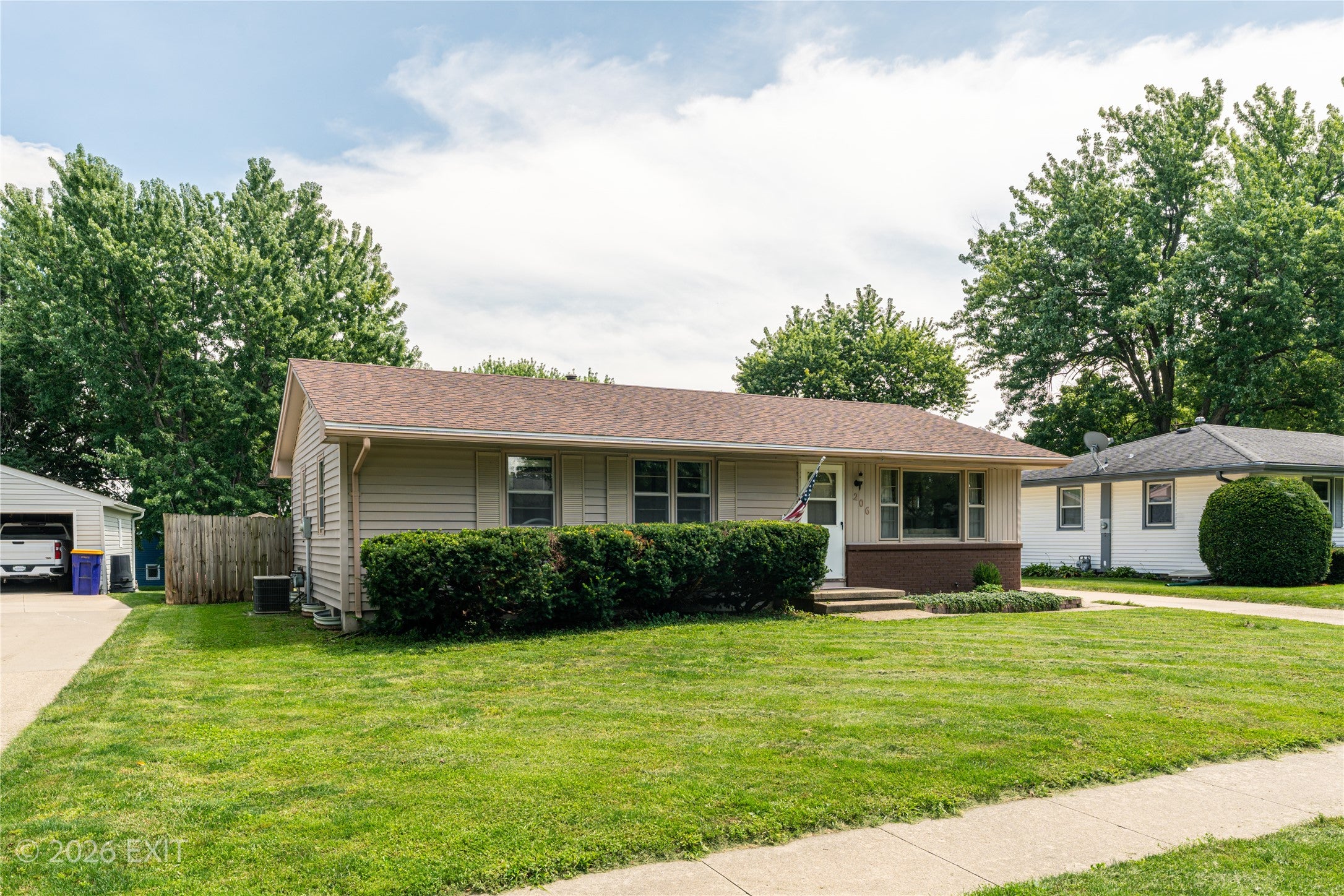 206 S Kenwood Boulevard - Photo 3