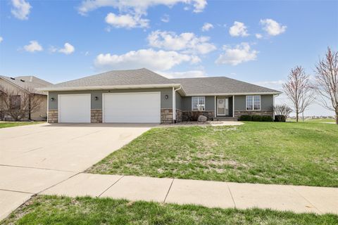 1034 Lake Shore Drive SE Altoona IA 50009