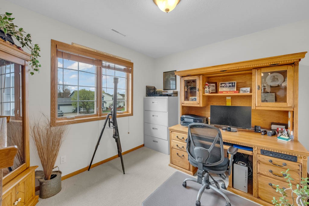 4911 Hemingway Drive, Ames, Iowa image 25