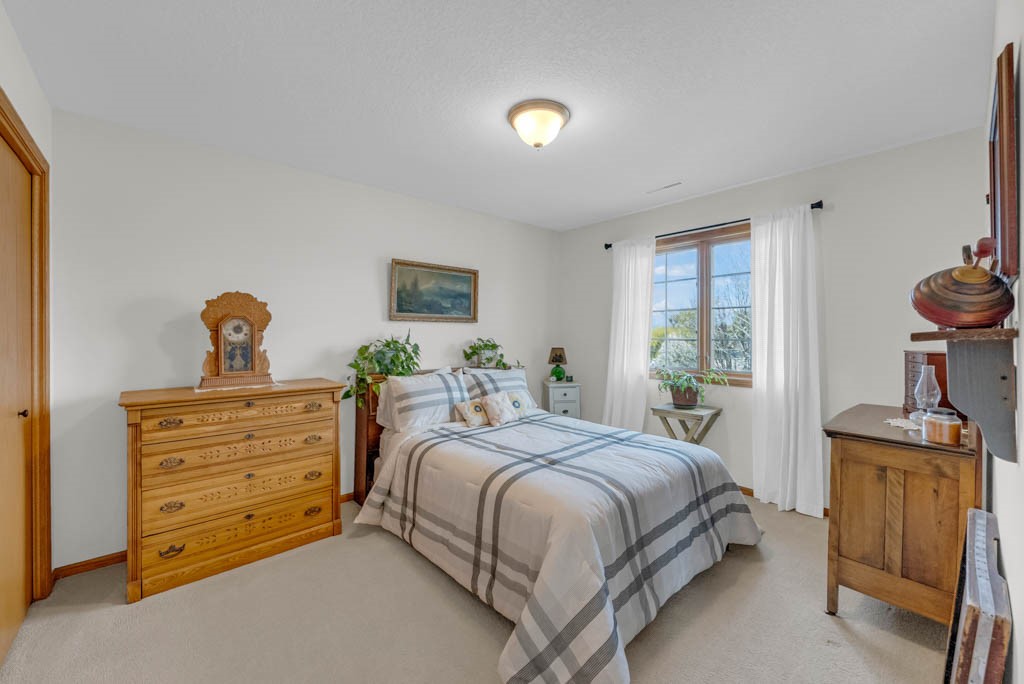4911 Hemingway Drive, Ames, Iowa image 27