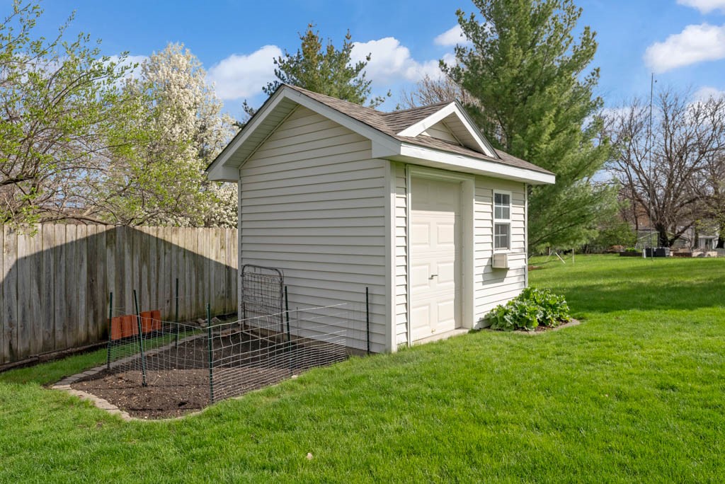 4911 Hemingway Drive, Ames, Iowa image 33