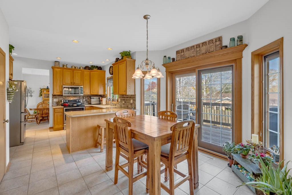 4911 Hemingway Drive, Ames, Iowa image 10