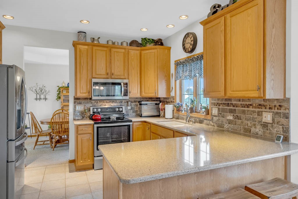 4911 Hemingway Drive, Ames, Iowa image 11