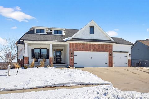 Homes For Sale - 1411 S 5th Street<br/> Adel, IA 50003