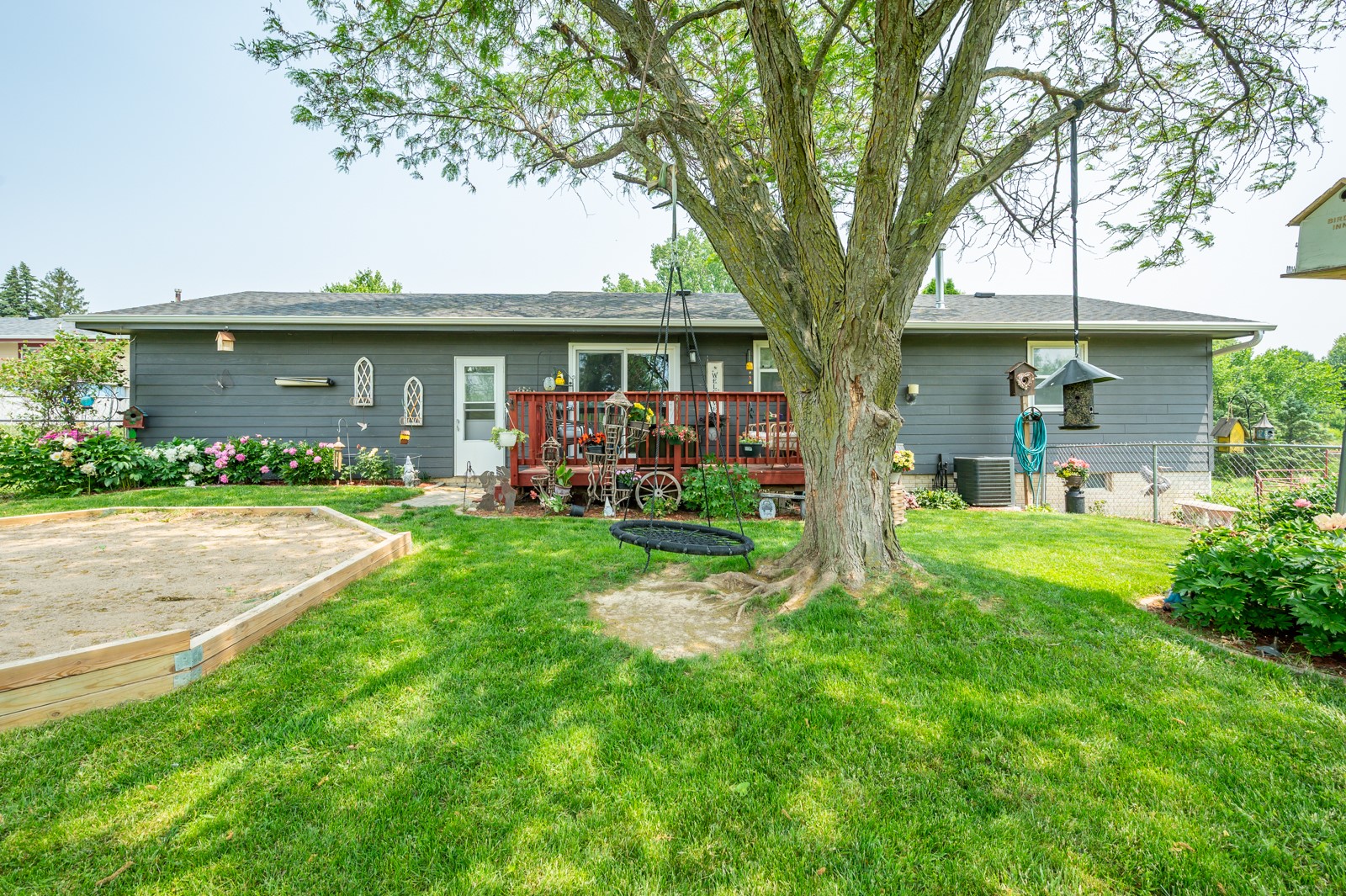 927 E 7th Street, Newton, Iowa image 27