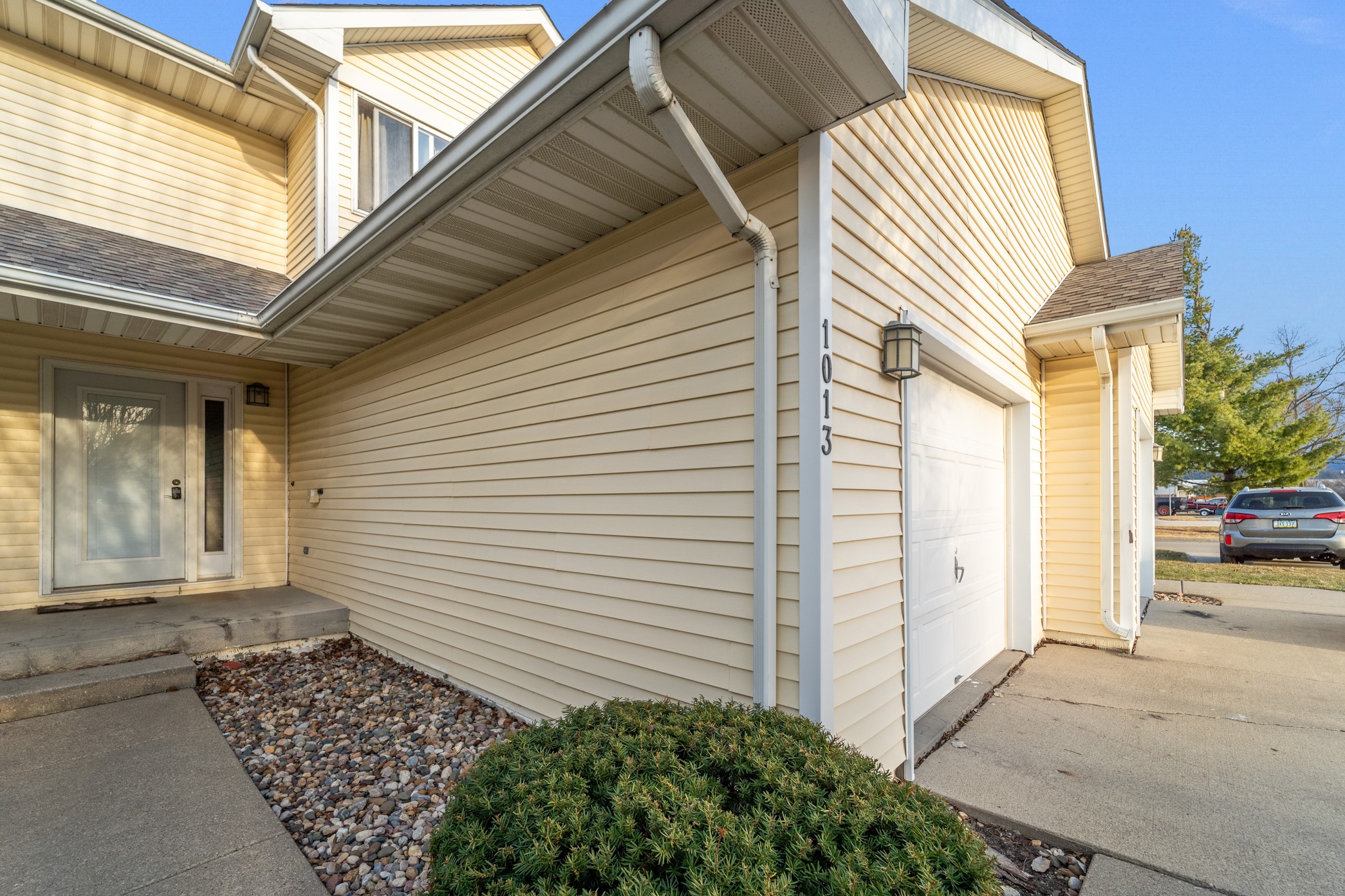 1013 10th Avenue, Altoona, Iowa image 2