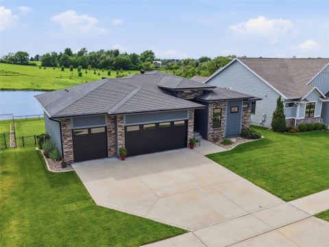 Homes For Sale - 1919 Serenity Circle<br/> Norwalk, IA 50211