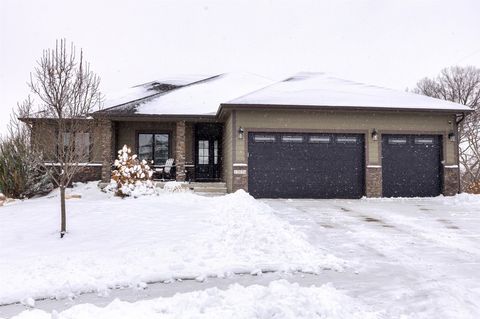 15034 Walnut Meadows Drive Urbandale IA 50323