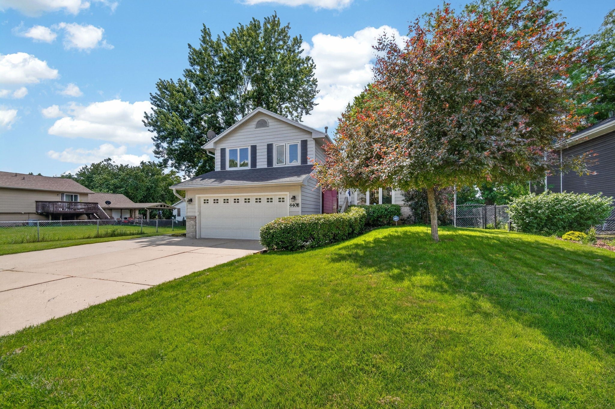 4408 50th Street - Photo 2