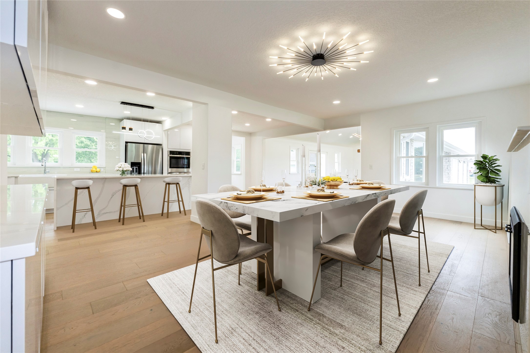 4390 E Broadway Avenue