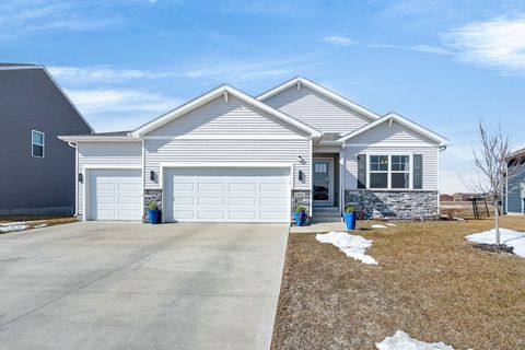 904 Cove Street SE Bondurant IA 50035