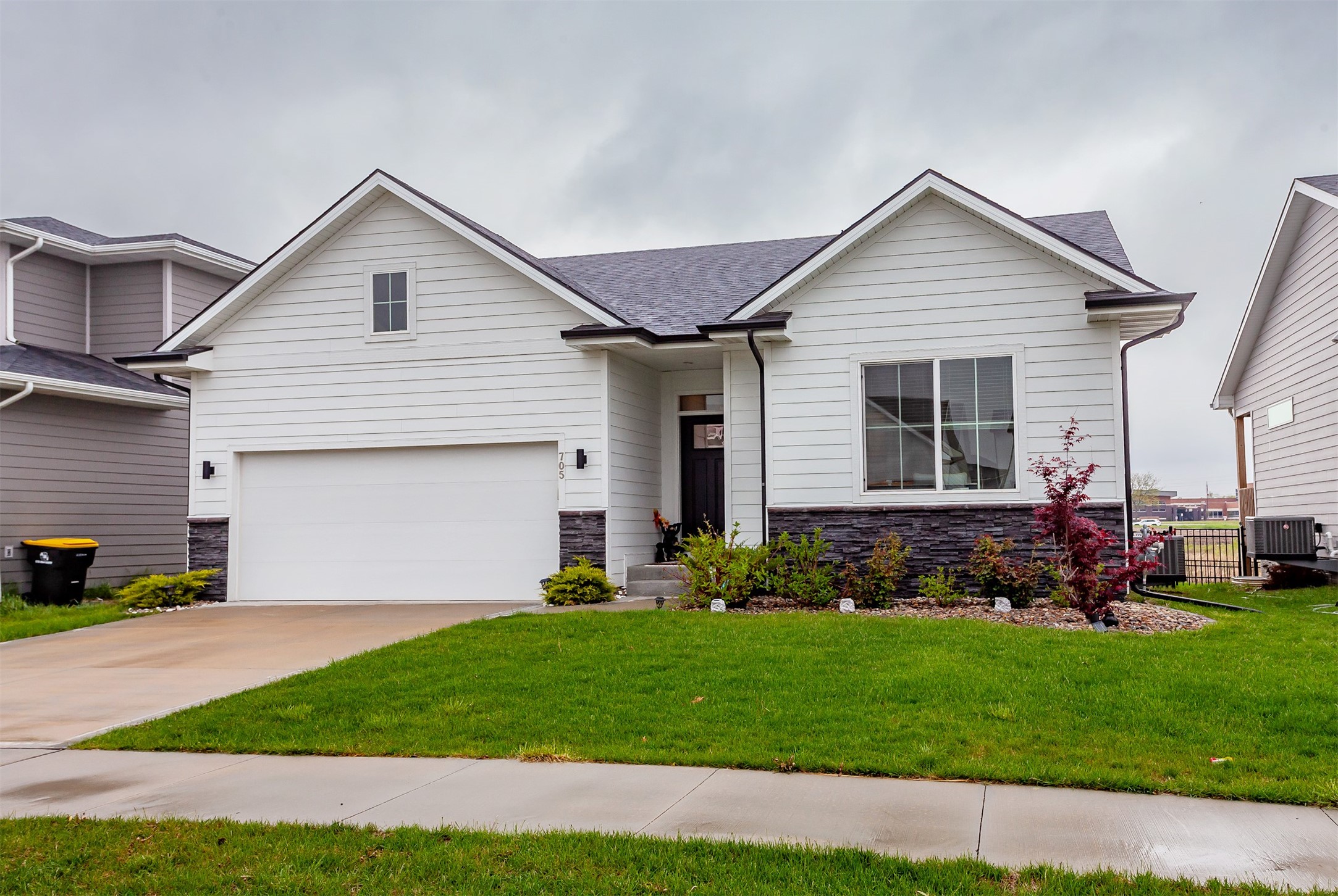 705 SE Drumlin Drive, Waukee, Iowa image 2