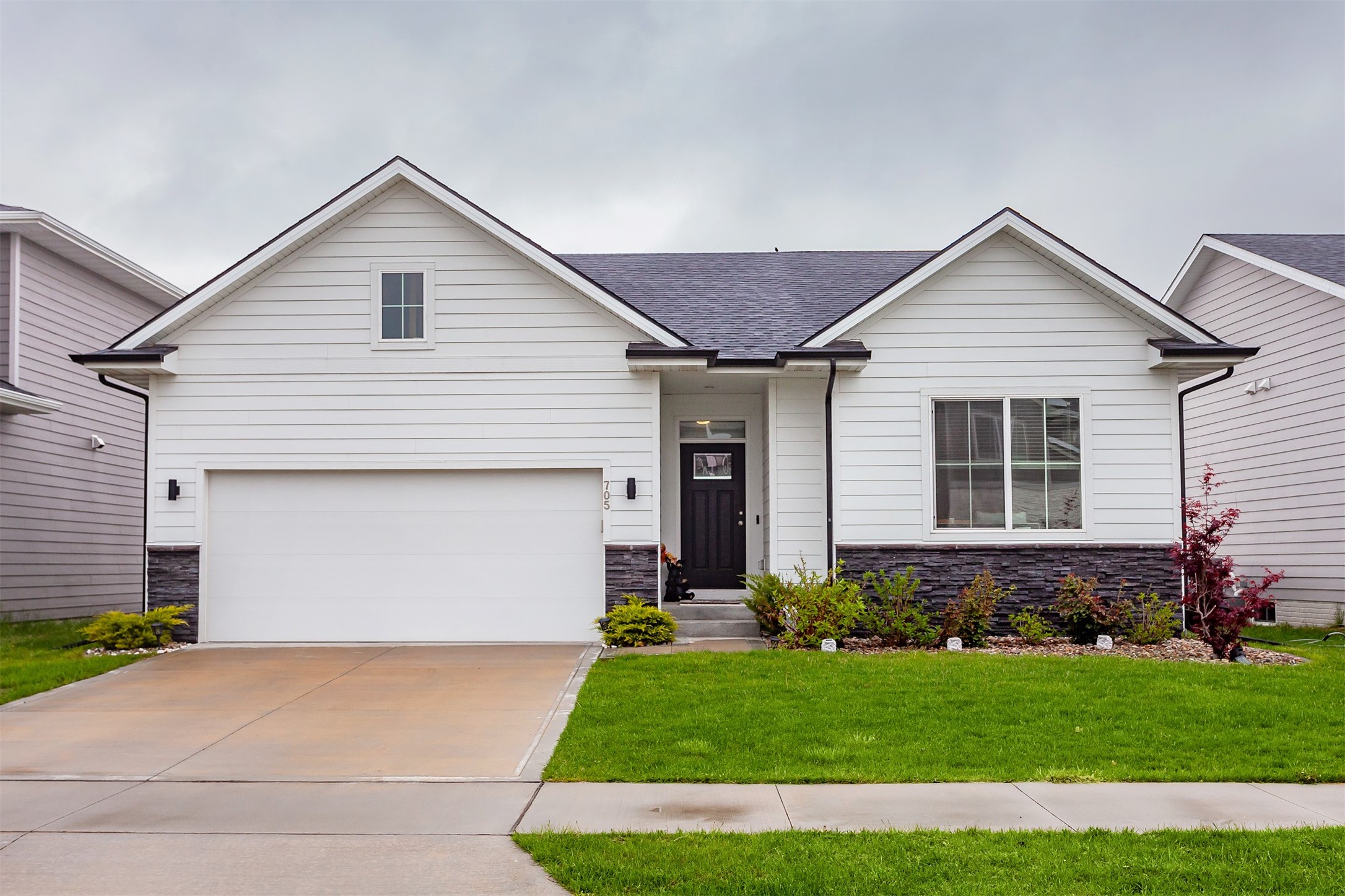 705 SE Drumlin Drive, Waukee, Iowa image 1