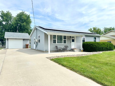 Homes For Sale - 507 12th Avenue<br/> Poweshiek County, Grinnell, IA 50112