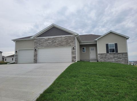 3036 Sweetwater Drive Des Moines IA 50320