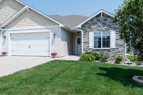 Featured picture for the property 715903