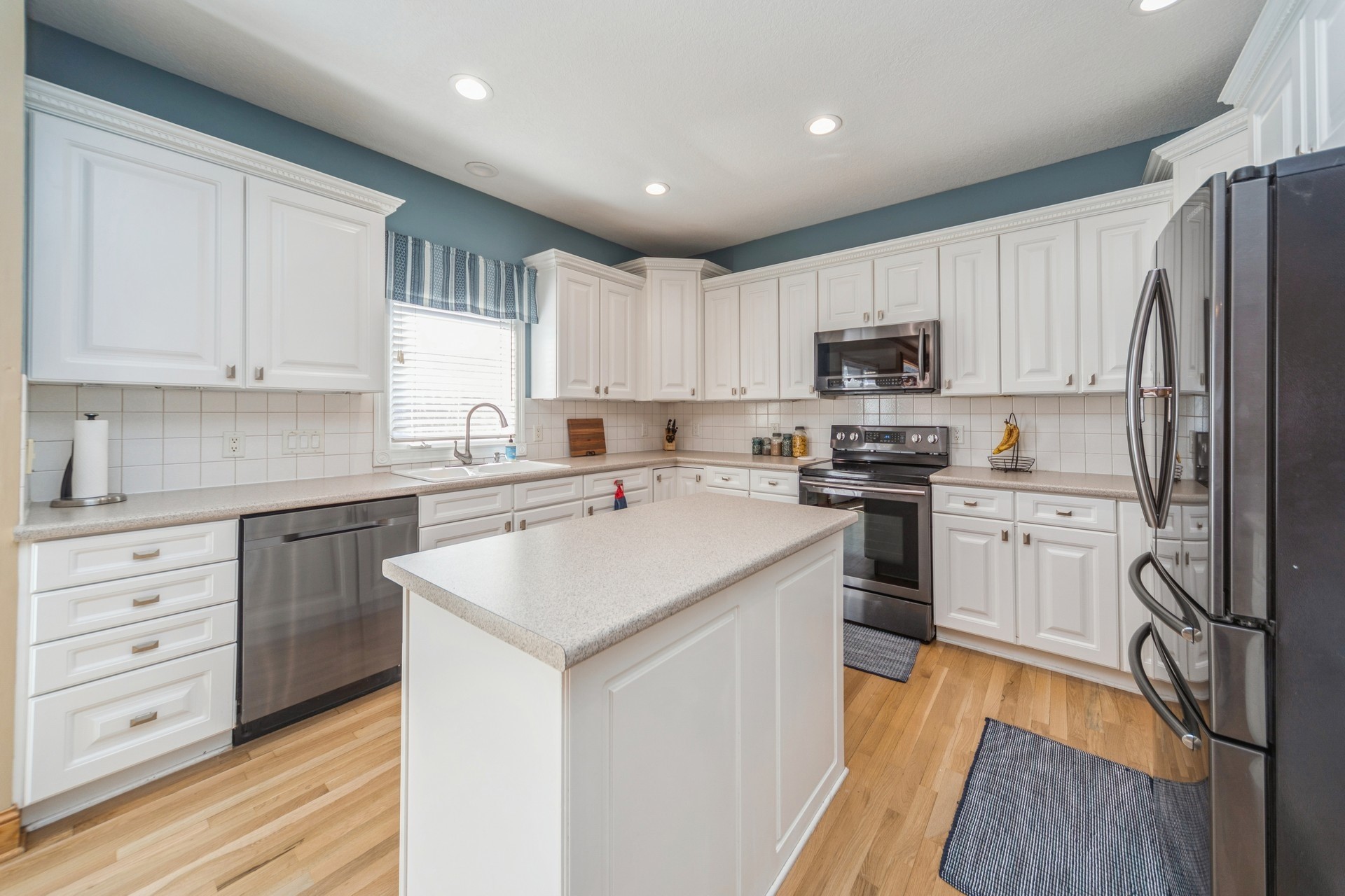 1910 SE Olson Drive, Waukee, Iowa image 12