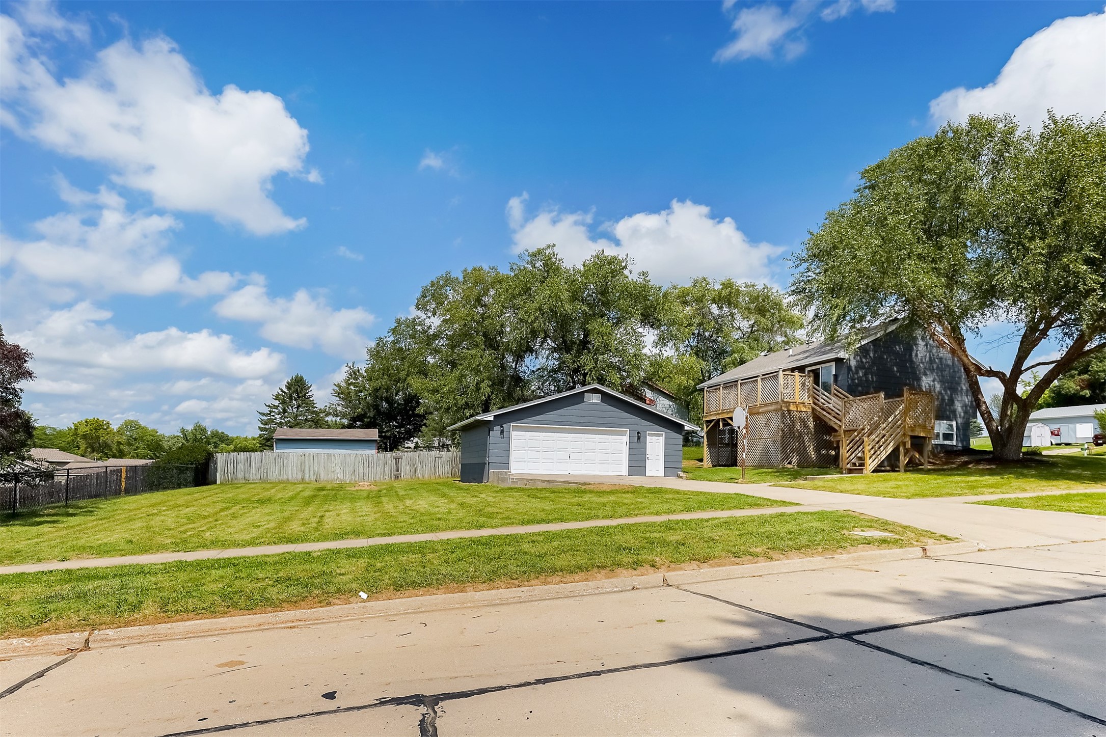 8638 Warren Drive, Des Moines, Iowa image 3